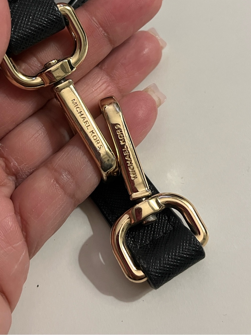 Michael Kors Black Saffiano Leather Strap - Picture 4 of 7